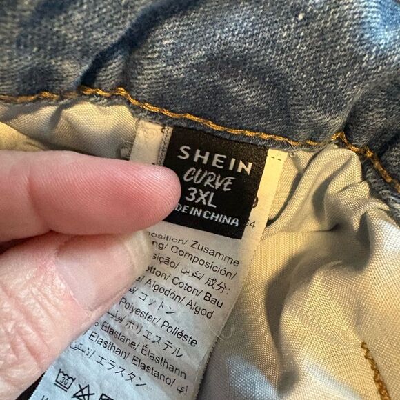 SHEIN Curve 3XL Blue Denim Shorts - Picture 3 of 3